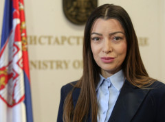 Adrijana Mesarović potpisala ugovor sa firmom „Mobi furniture“